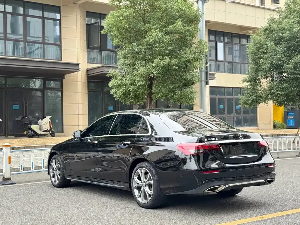 Mercedes-Benz E-Class 2021 из CN, фото 6