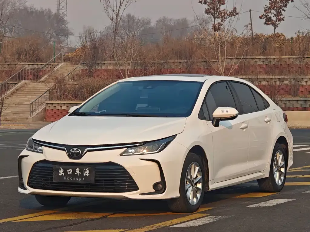 Toyota Corolla 2022 из CN, фото 1
