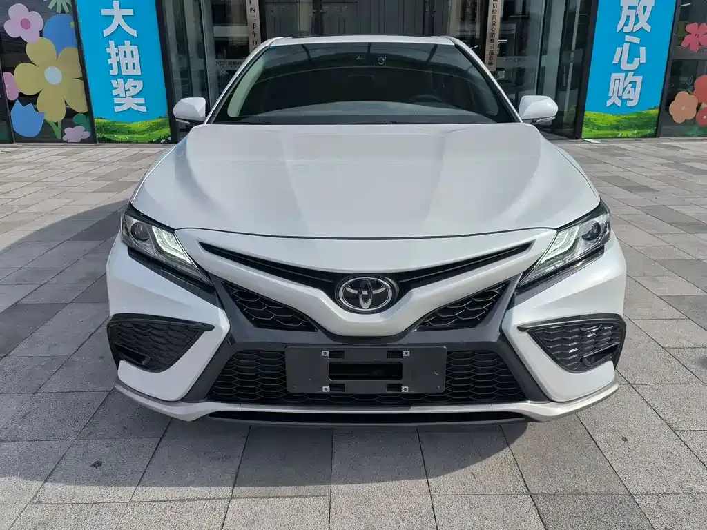 Toyota Camry 2022 из CN, фото 1