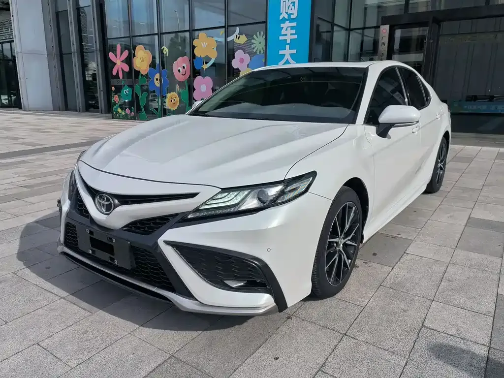 Toyota Camry 2022 из CN, фото 2