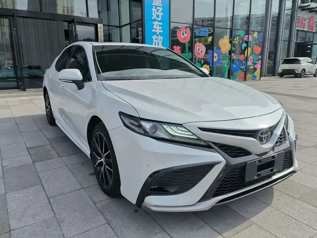 Toyota Camry 2022 из CN, фото 7