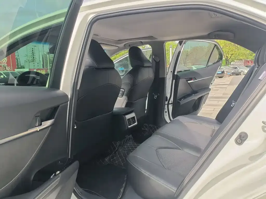 Toyota Camry 2022 из CN, фото 9