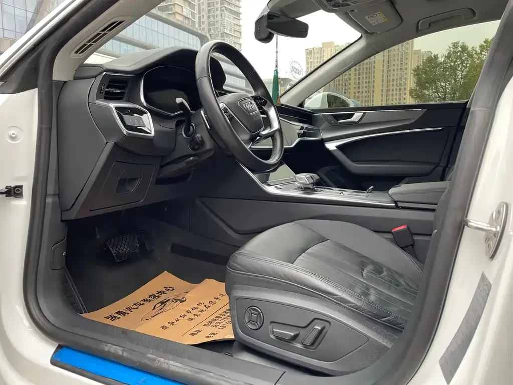 Audi A7 2021 из CN, фото 5