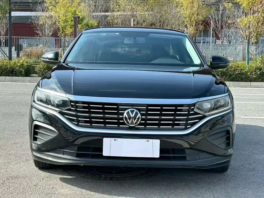 Volkswagen Passat 2023 из CN, фото 2