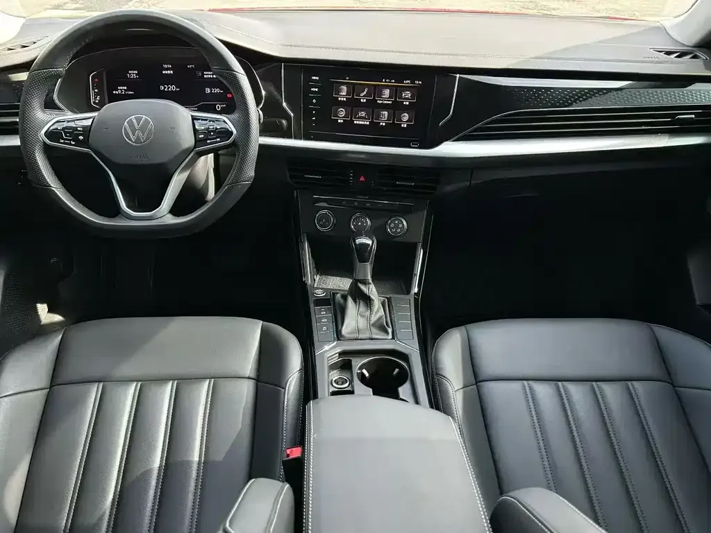 Volkswagen Passat 2023 из CN, фото 5