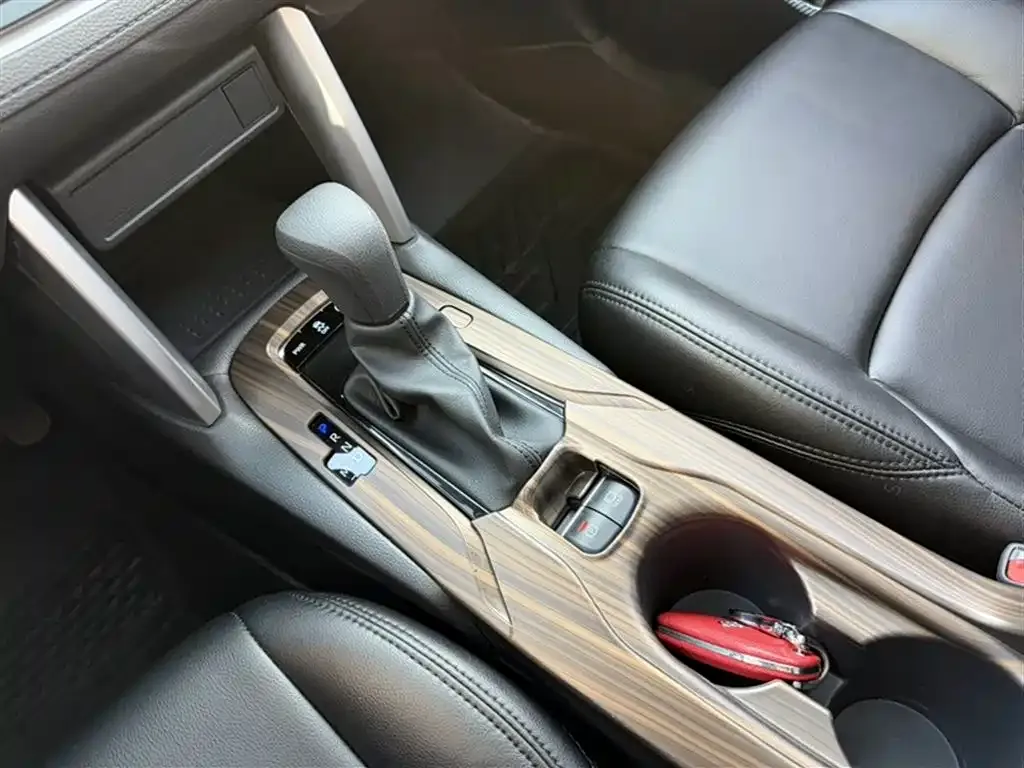 Toyota Frontlander 2023 из CN, фото 4
