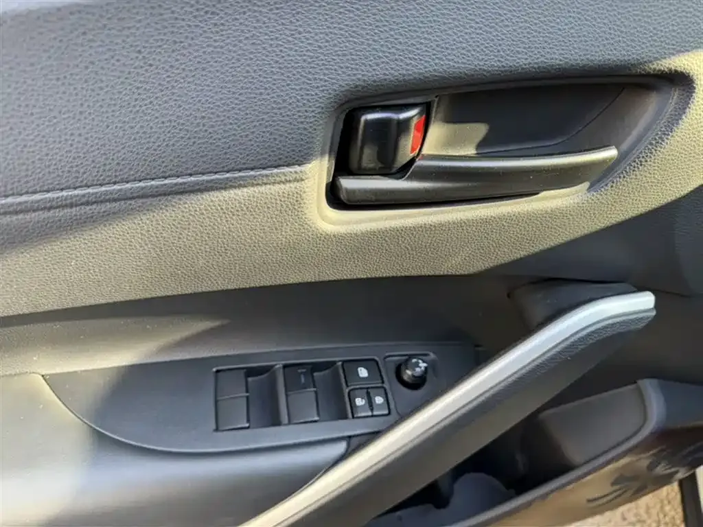 Toyota Frontlander 2023 из CN, фото 9