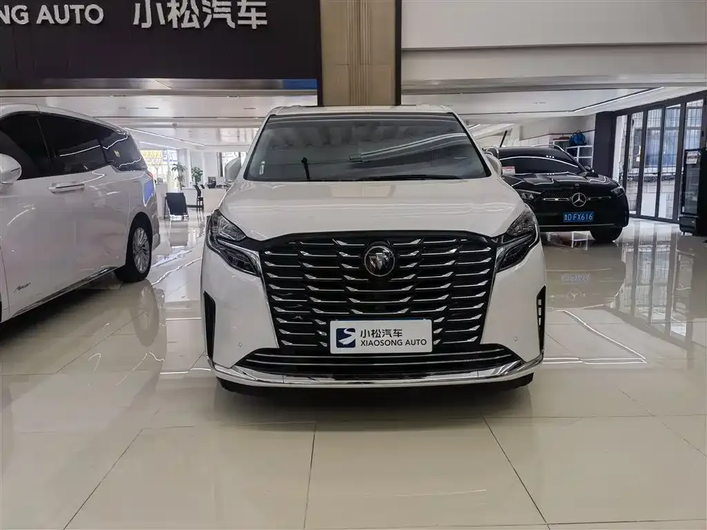 Buick GL8 2024 из CN, фото 2