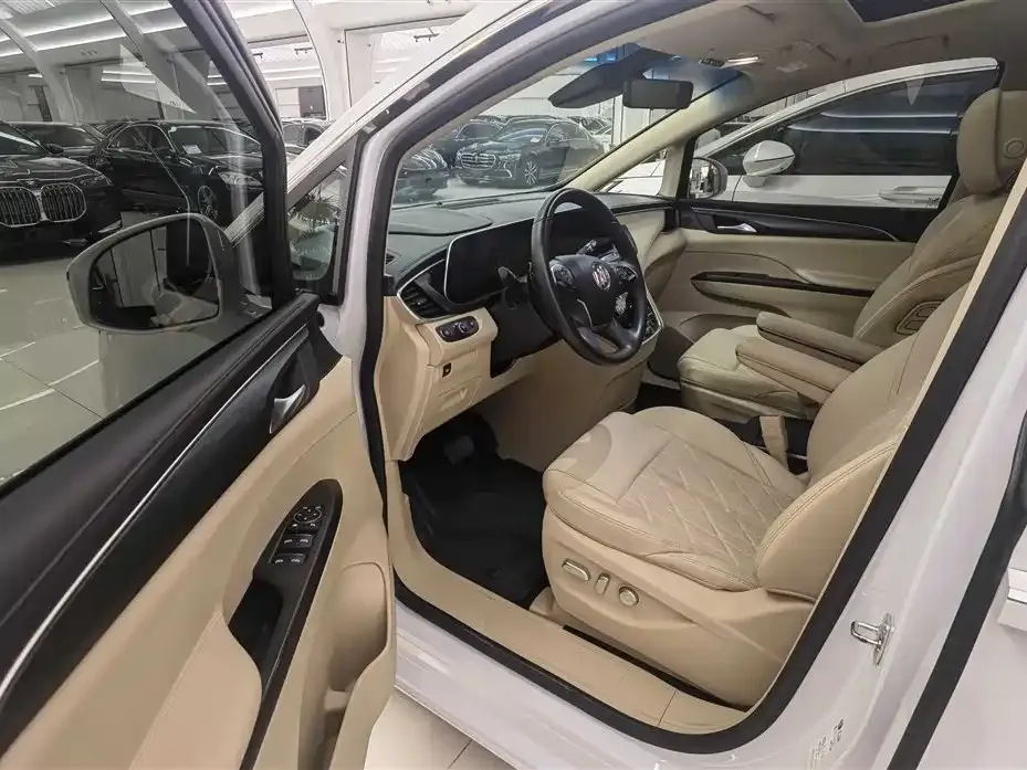 Buick GL8 2024 из CN, фото 5