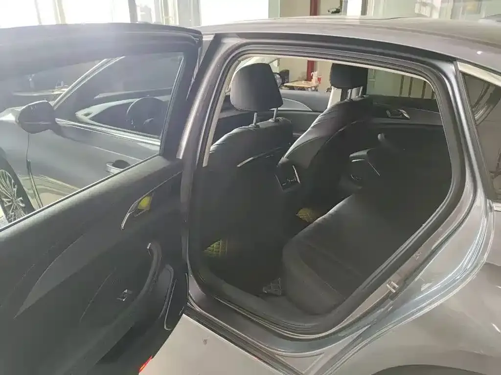 Hongqi H5 2024 из CN, фото 7