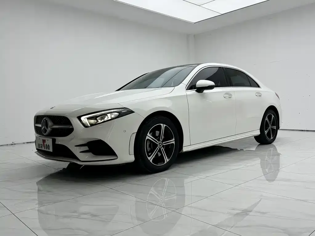 Mercedes-Benz A-Class — фото 1