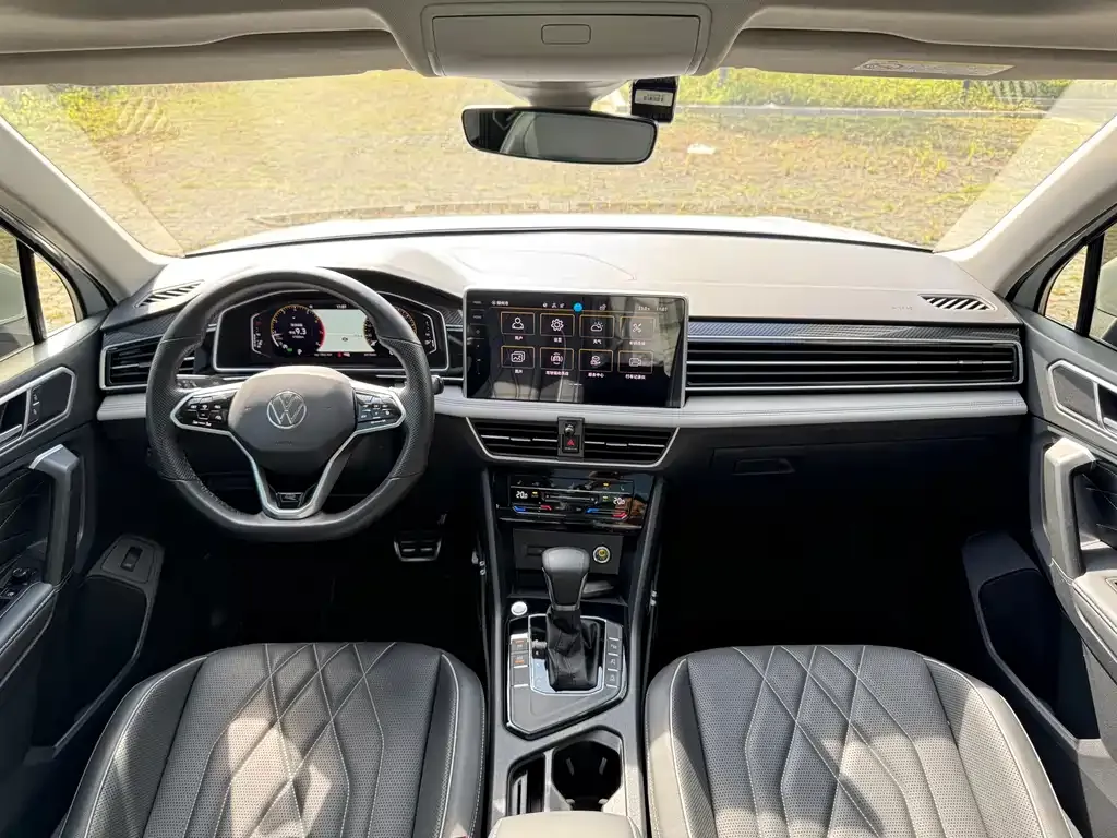 Volkswagen Tiguan L 2023 из CN, фото 7