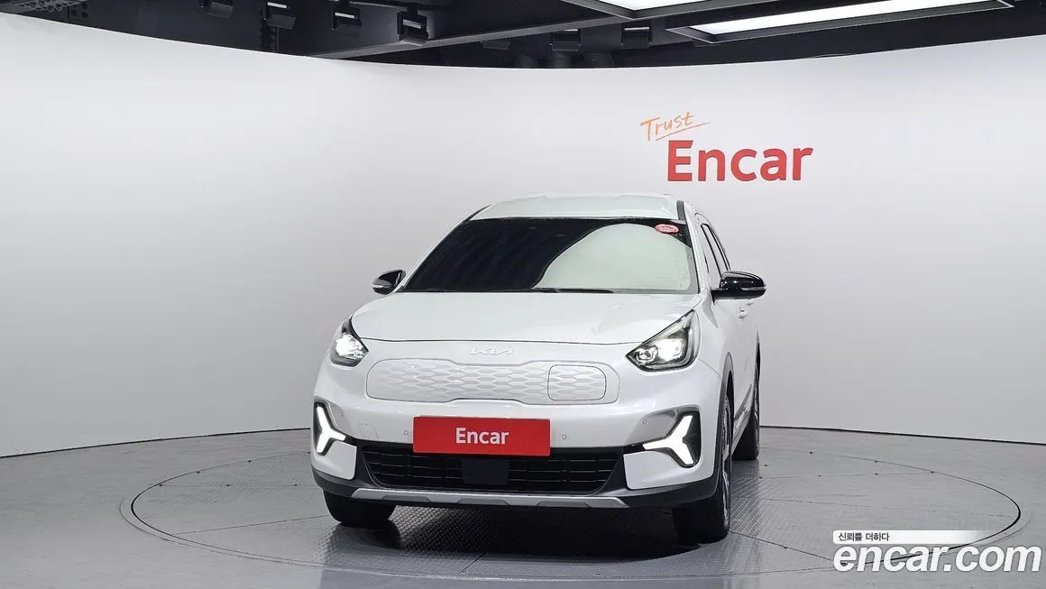 Kia Niro — фото 3