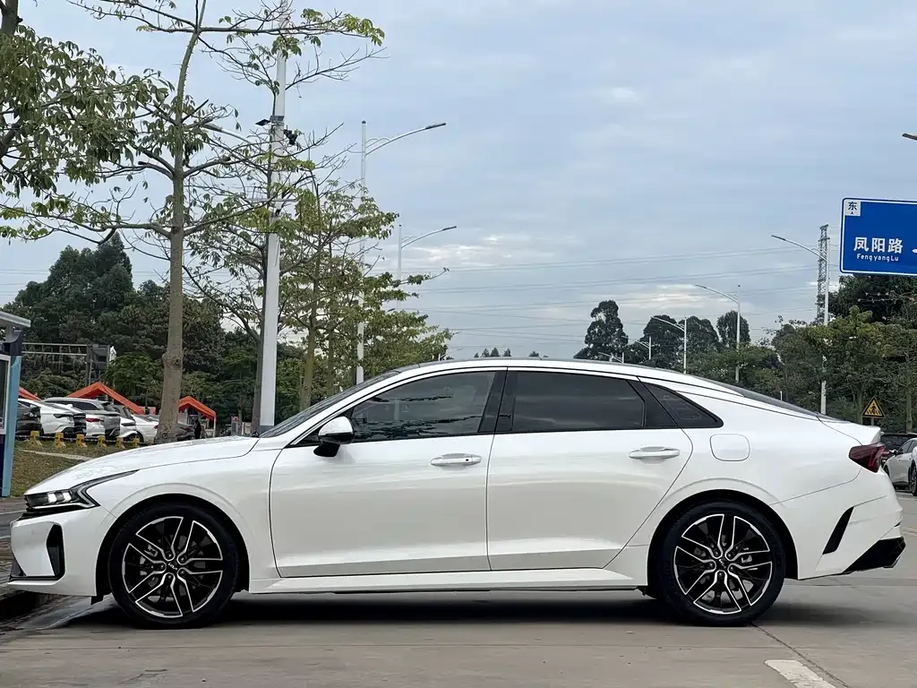 Kia K5 2022 из CN, фото 4