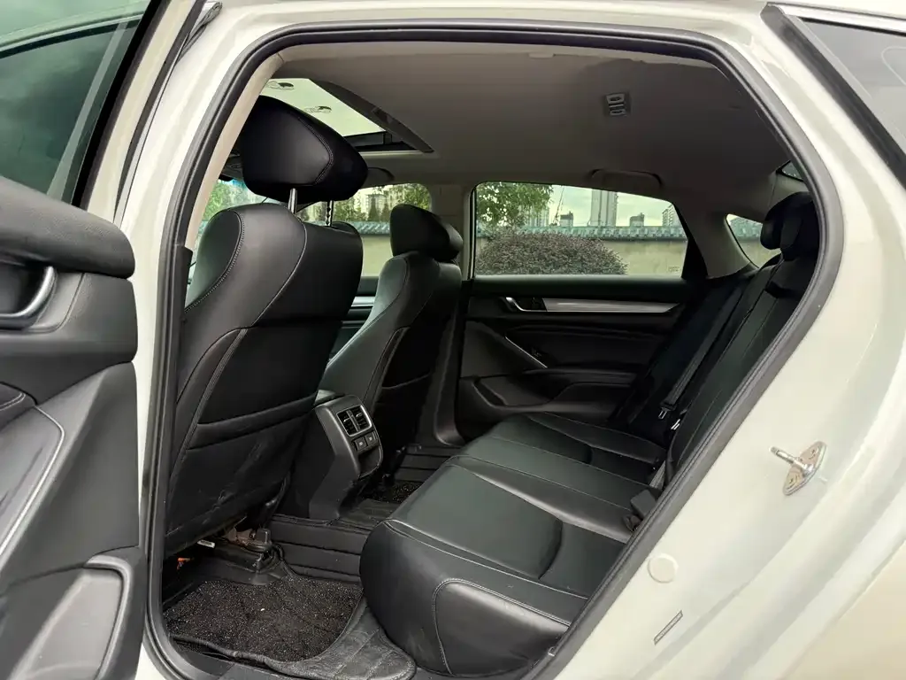 Honda Accord 2023 из CN, фото 10