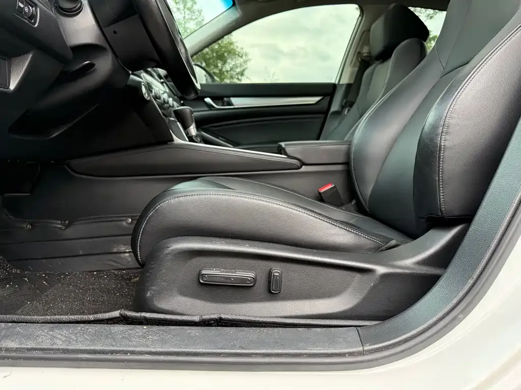 Honda Accord 2023 из CN, фото 4