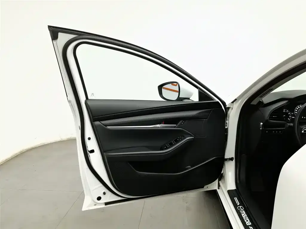 Mazda 3 Axela 2022 из CN, фото 8