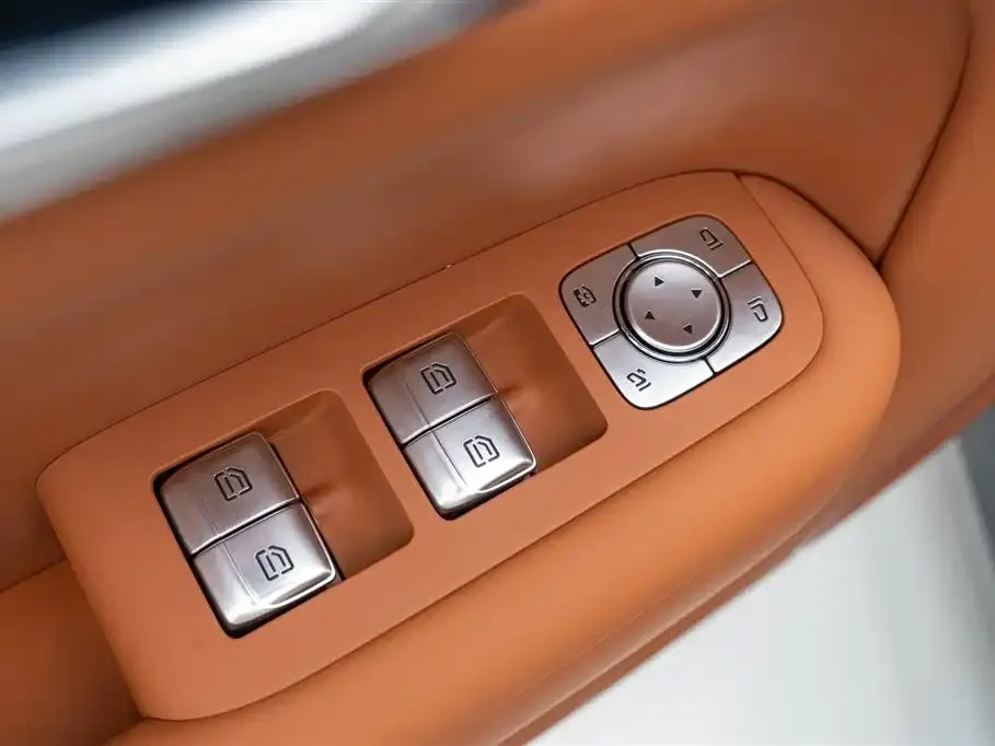 Li Auto L8 2024 из CN, фото 3