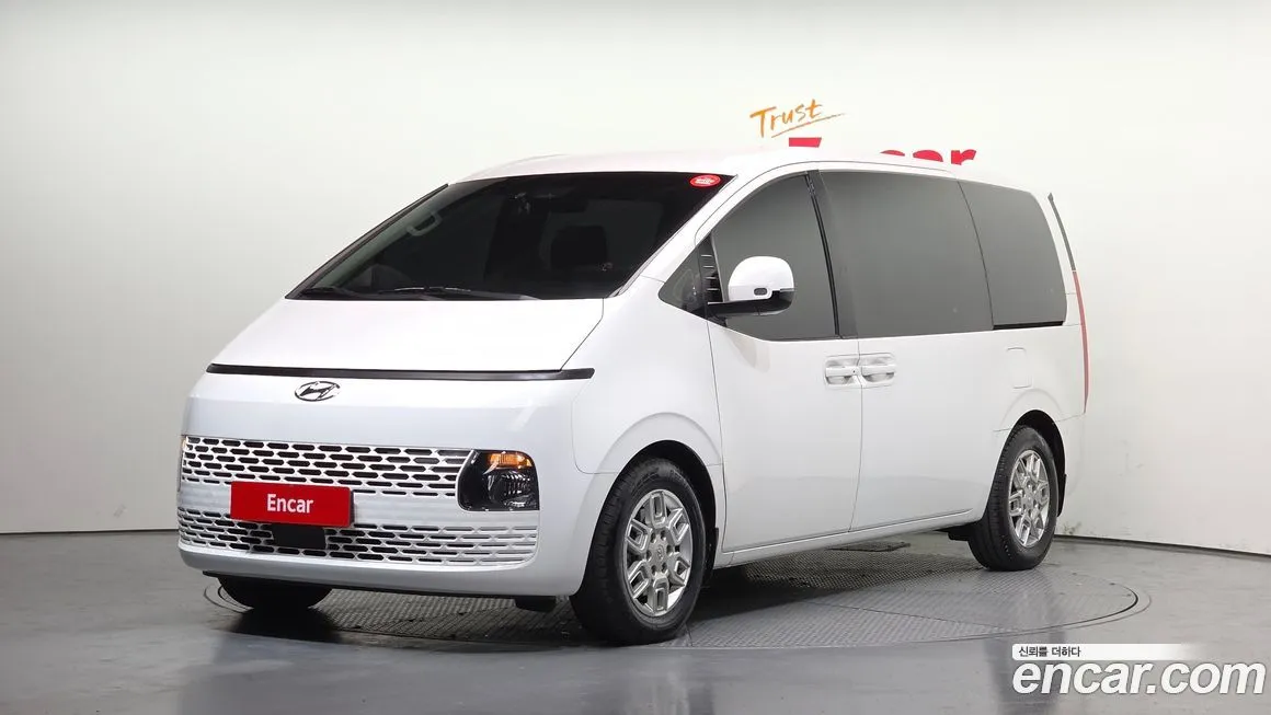 Hyundai Staria 2023 из KR, фото 1