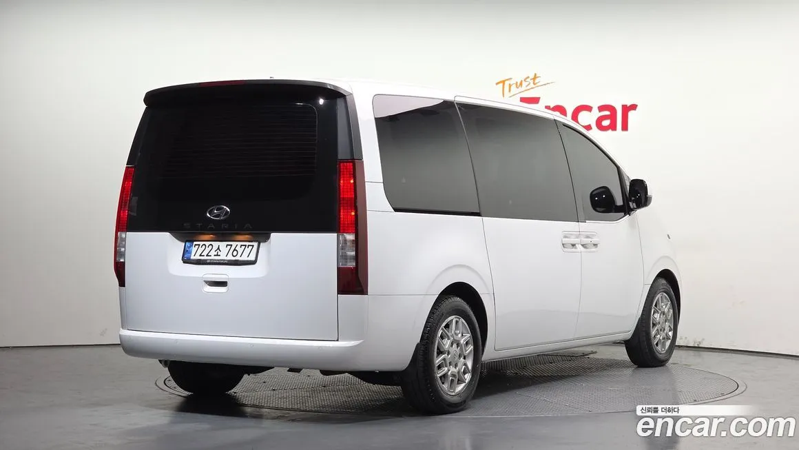 Hyundai Staria 2023 из KR, фото 2