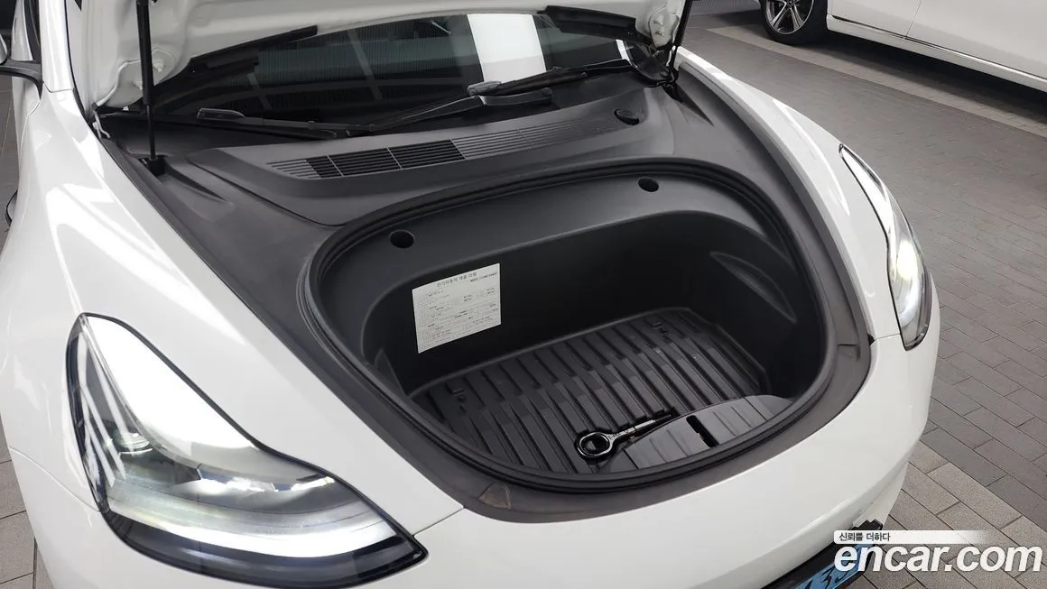 Tesla Model 3 — фото 6