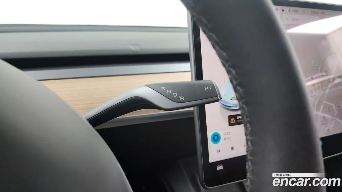 Tesla Model 3 — фото 9