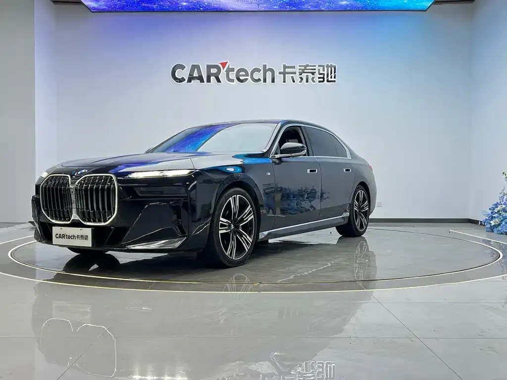 BMW 7 Series 2023 из CN, фото 3