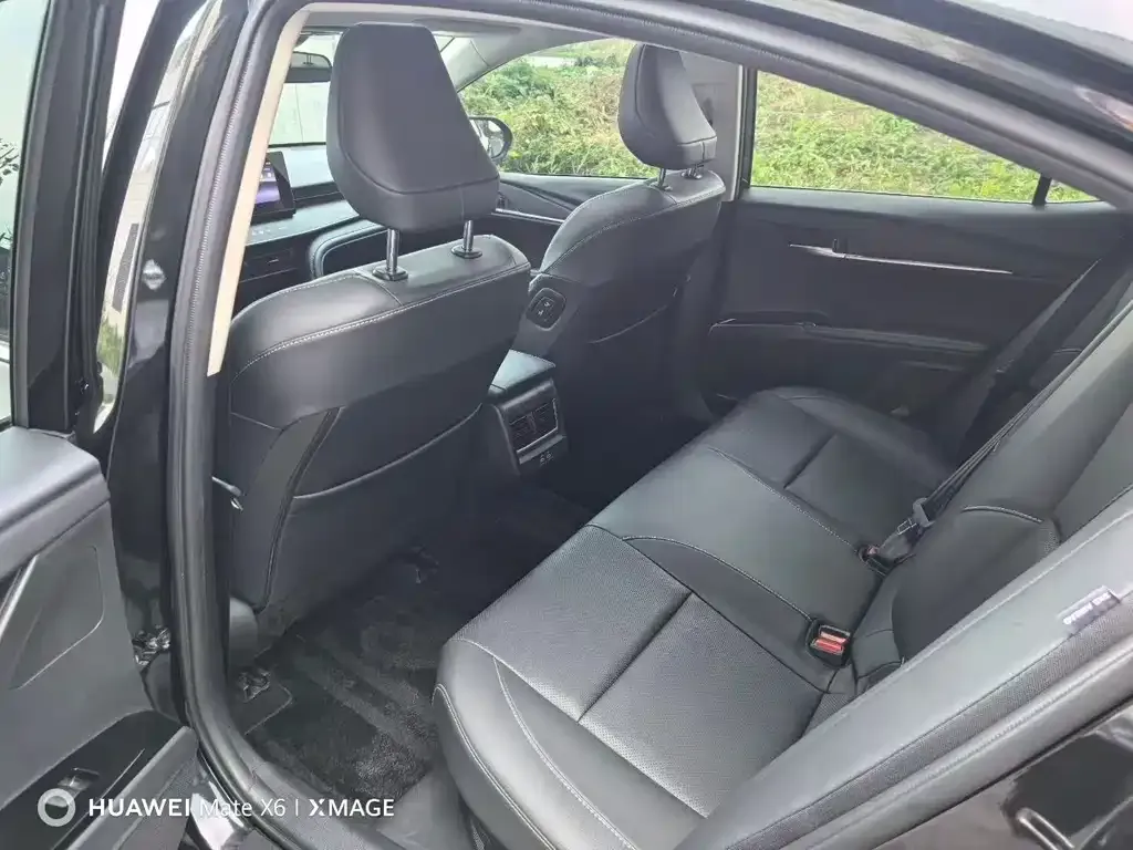 Toyota Camry 2025 из CN, фото 8