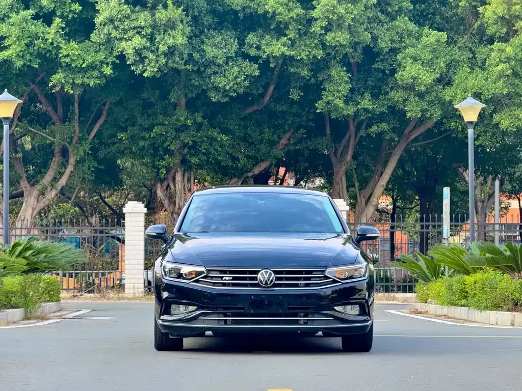 Volkswagen Magotan 2022 из CN, фото 2
