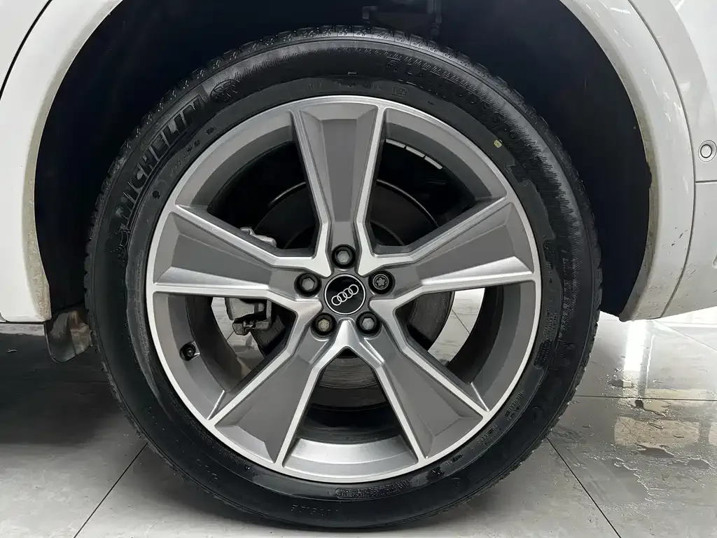 Audi Q5L 2023 из CN, фото 7