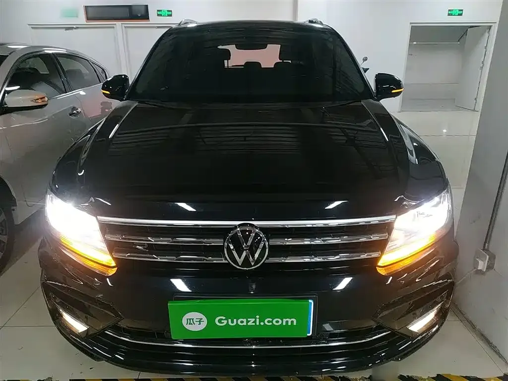 Volkswagen Tiguan L 2021 из CN, фото 3