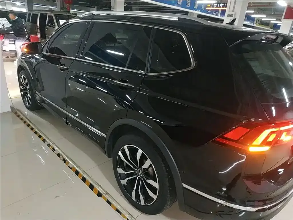 Volkswagen Tiguan L 2021 из CN, фото 5