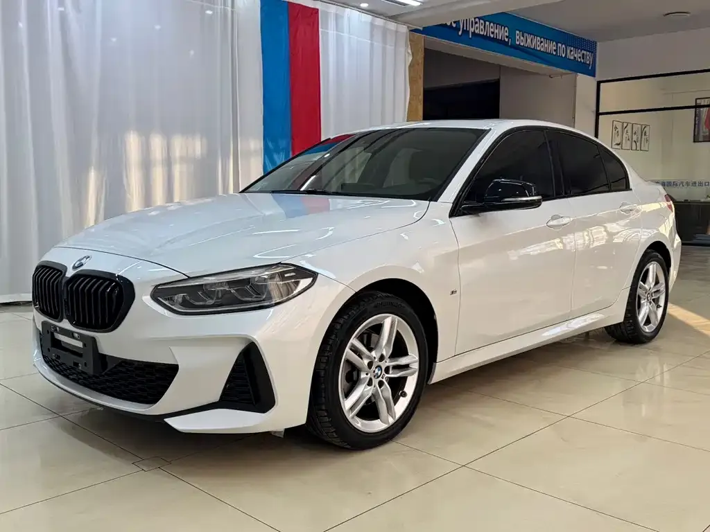 BMW 1 Series — фото 1