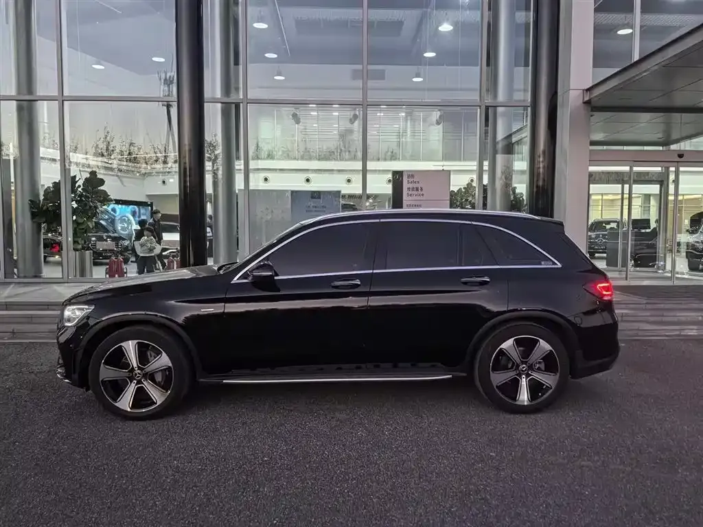Mercedes-Benz GLC 2023 из CN, фото 2