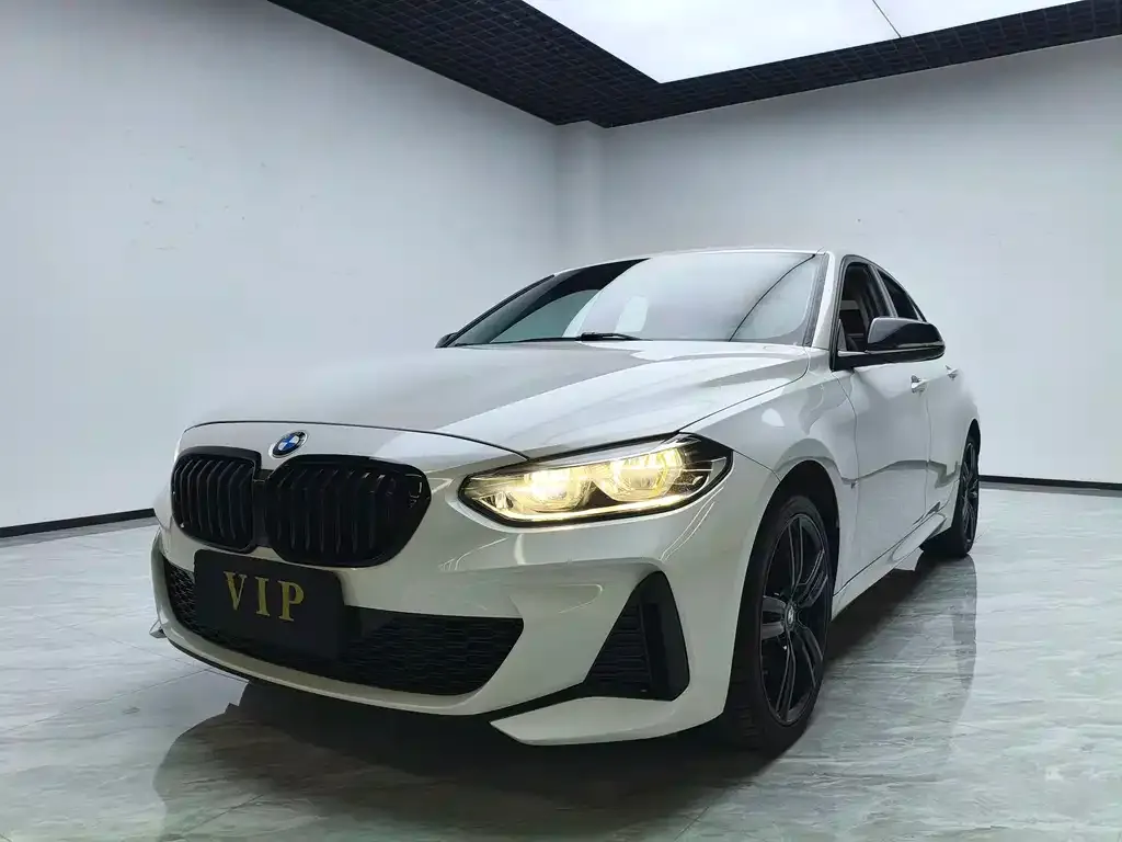 BMW 1 Series — фото 1