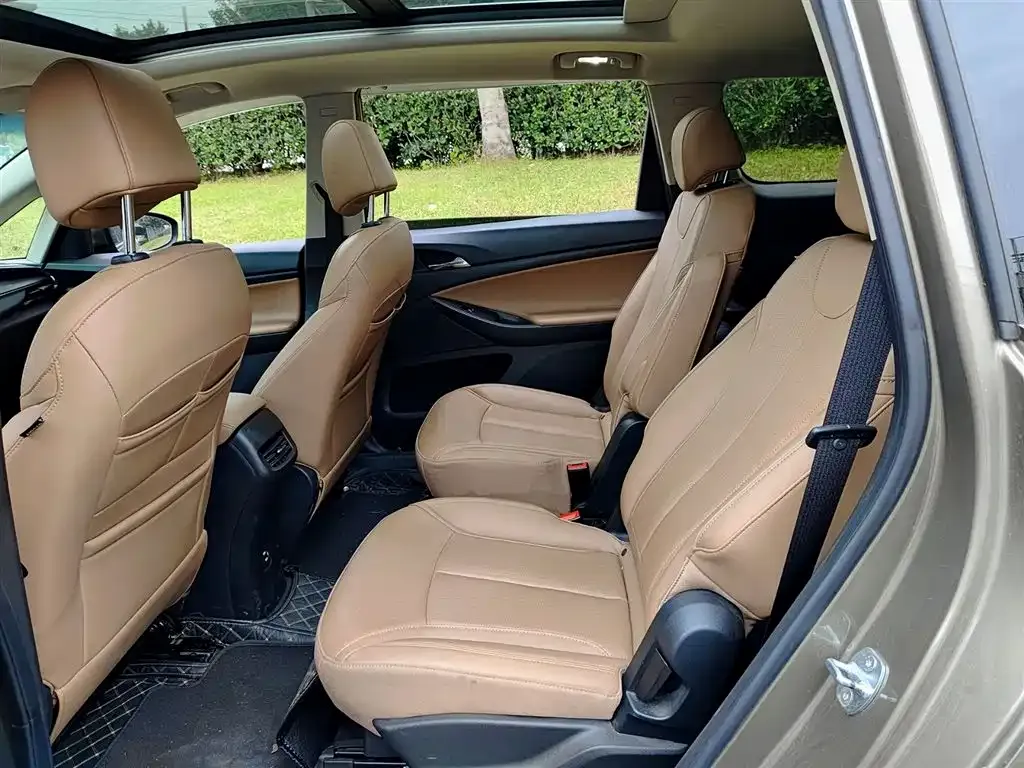 Buick GL6 2022 из CN, фото 8