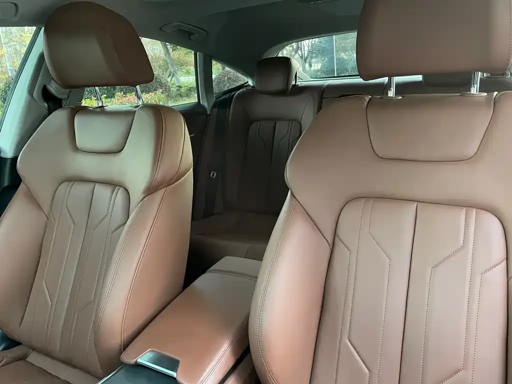 Audi A7 2021 из CN, фото 8