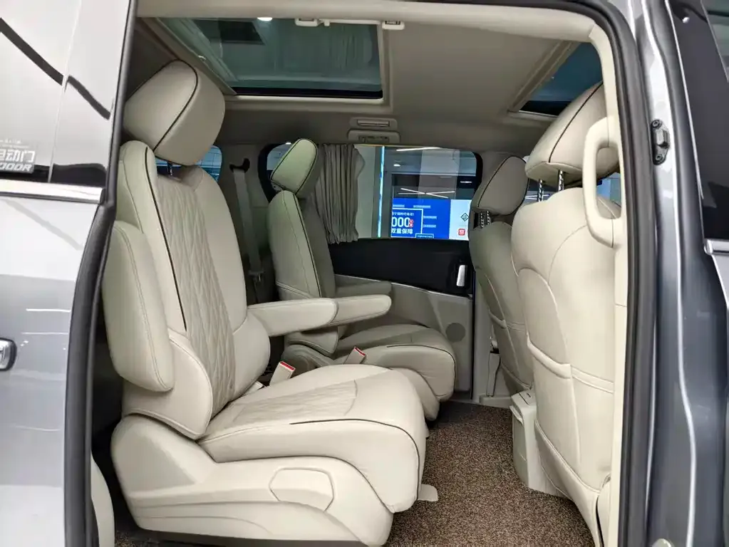 Buick GL8 2021 из CN, фото 8