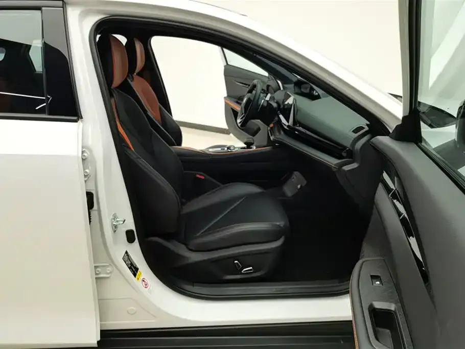 Changan UNI-V 2023 из CN, фото 8