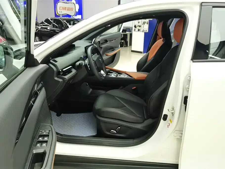 Changan UNI-V 2023 из CN, фото 9