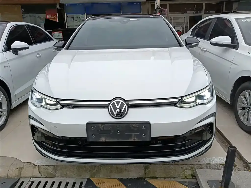 Volkswagen Golf 2021 из CN, фото 3
