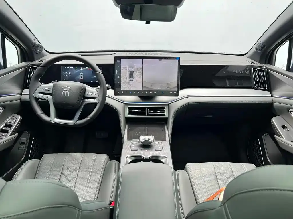 BYD L DM-i — фото 6