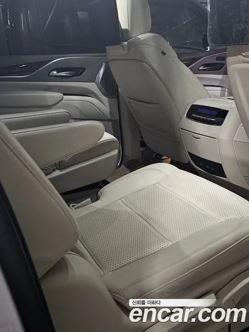 Cadillac Escalade 2022 из KR, фото 5