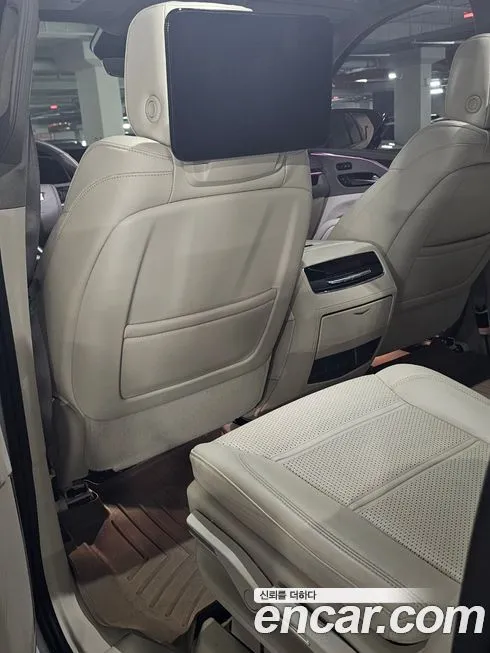 Cadillac Escalade 2022 из KR, фото 7