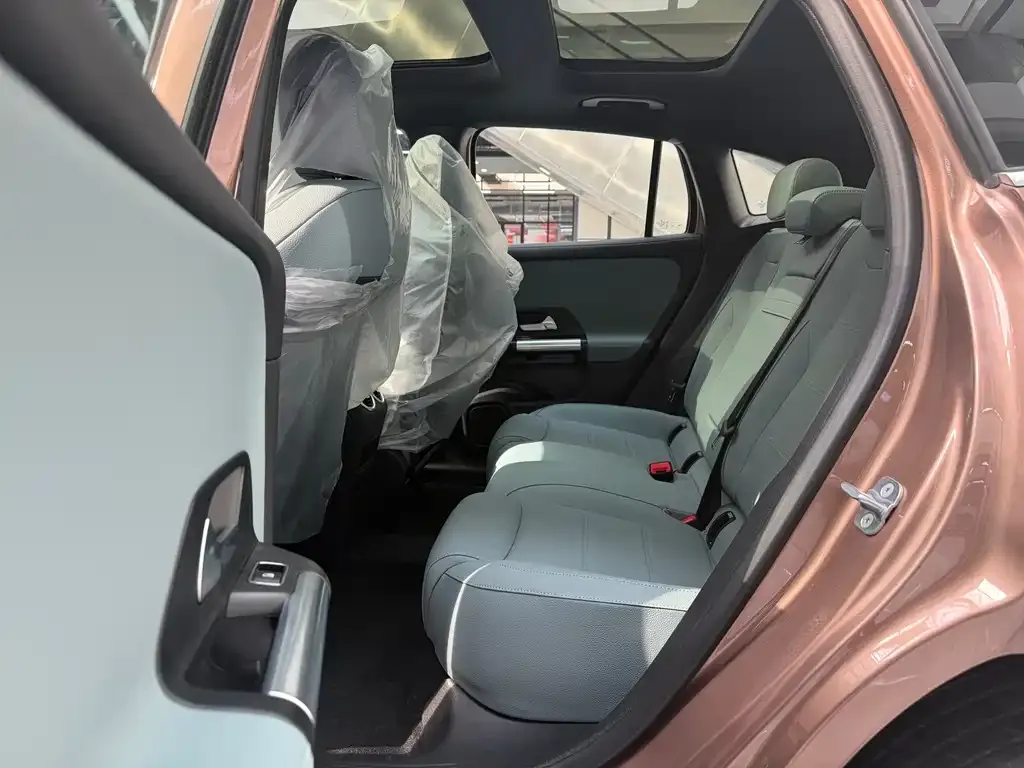 Mercedes-Benz EQA 2025 из CN, фото 6