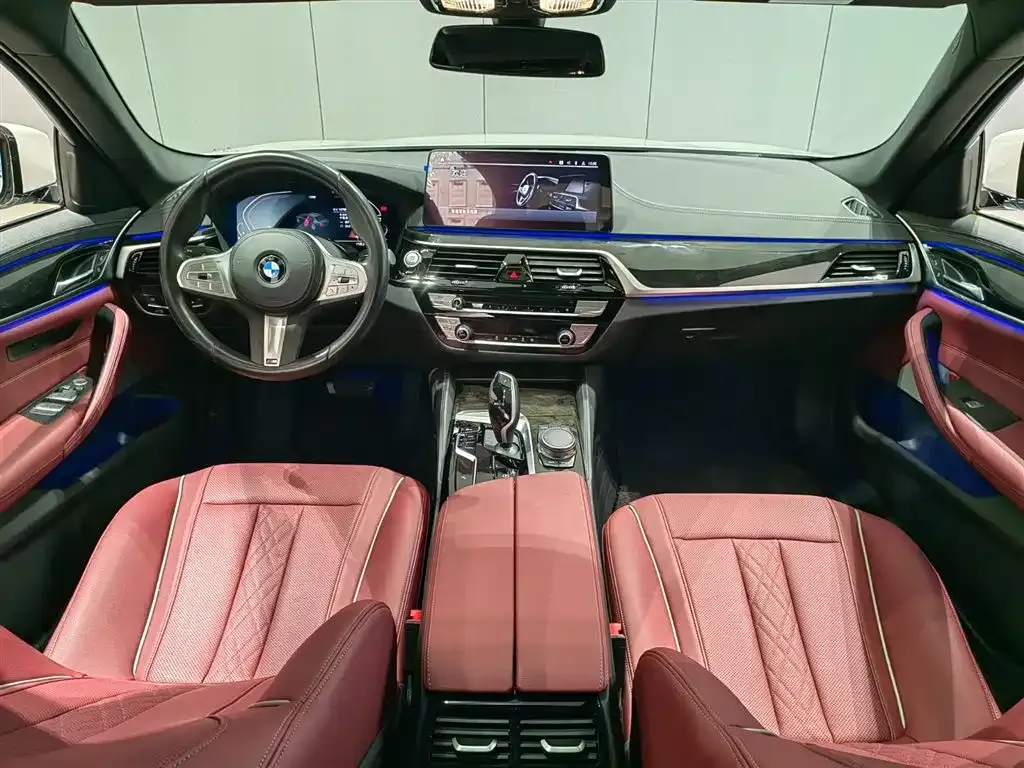 BMW 5 Series 2024 из CN, фото 8