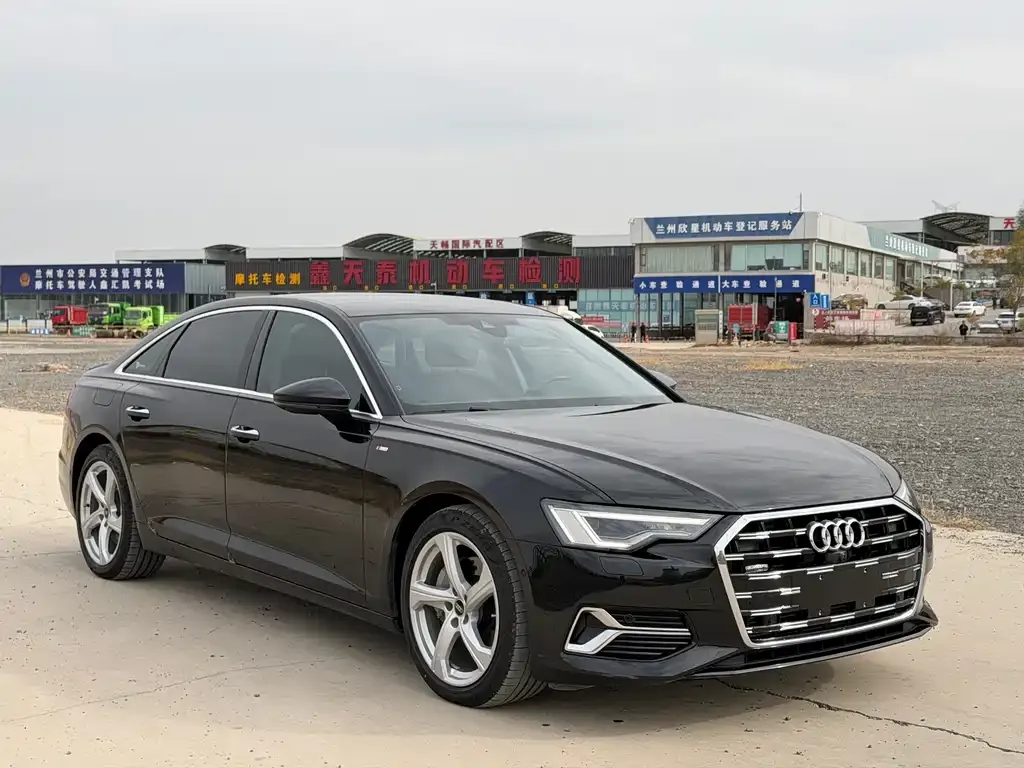 Audi A6L 2023 из CN, фото 3