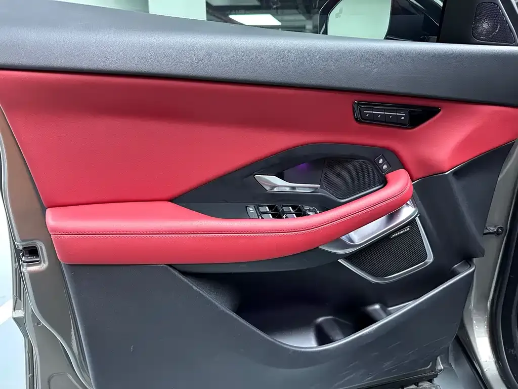 Jaguar E-PACE 2023 из CN, фото 5