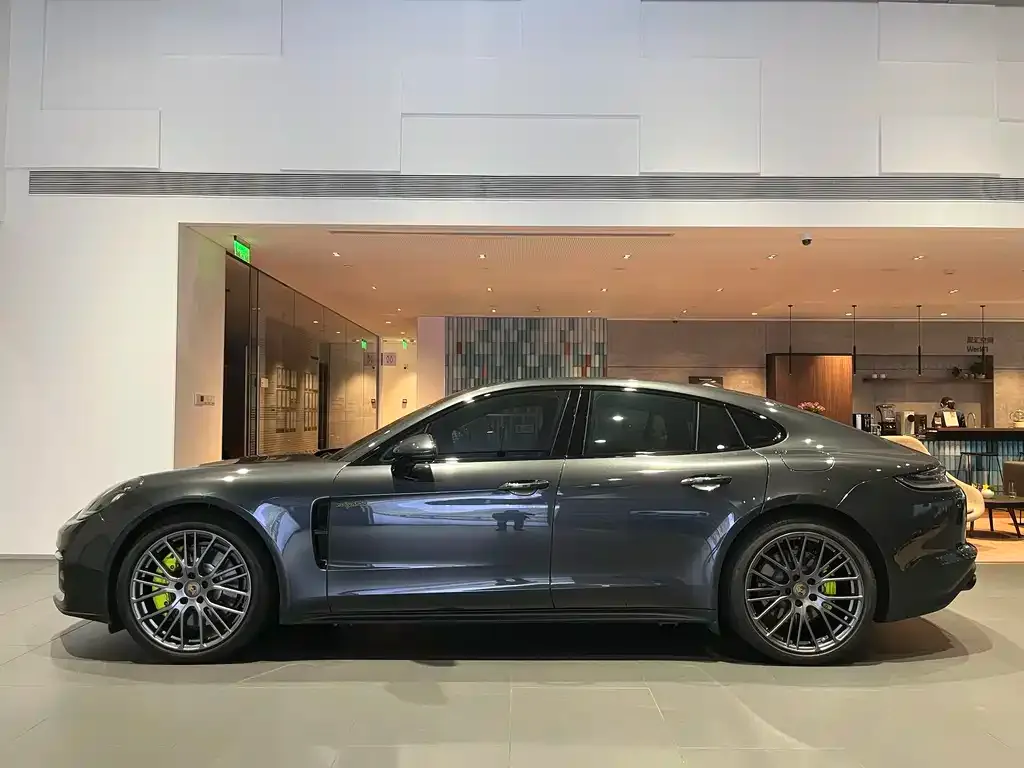 Porsche Panamera Hybrid 2022 из CN, фото 2
