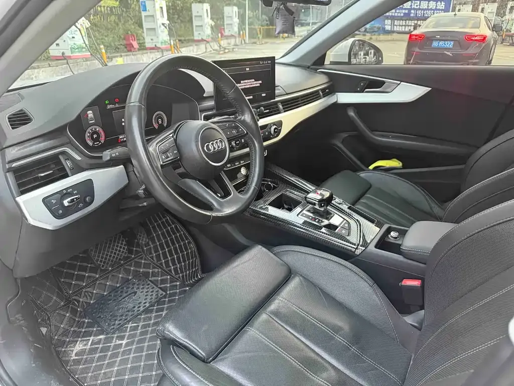 Audi A4L 2021 из CN, фото 7